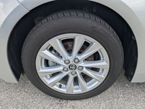 Used 2024 Toyota Corolla XLE FWD image 11