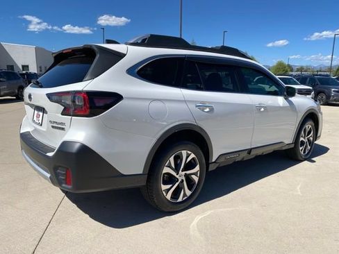 Used 2022 Subaru Outback Touring XT AWD/4WD image 5