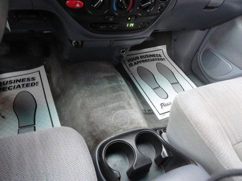 Used 2000 Toyota Tundra SR5 image 16