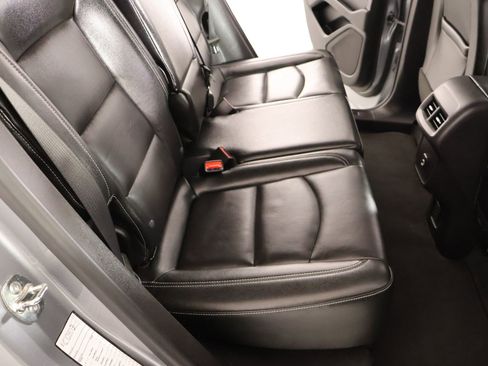 Used 2024 GMC Terrain SLT image 14