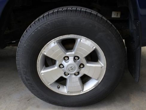 Used 2015 Toyota Tacoma 4x4 Double Cab w/ TRD Sport Package image 36