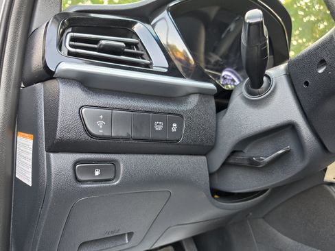 Used 2022 Kia Niro LX FWD image 39
