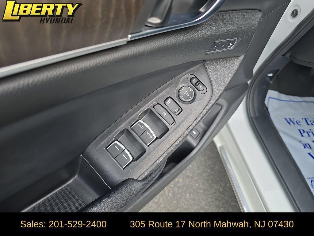 Used 2018 Honda Accord EX-L image 11