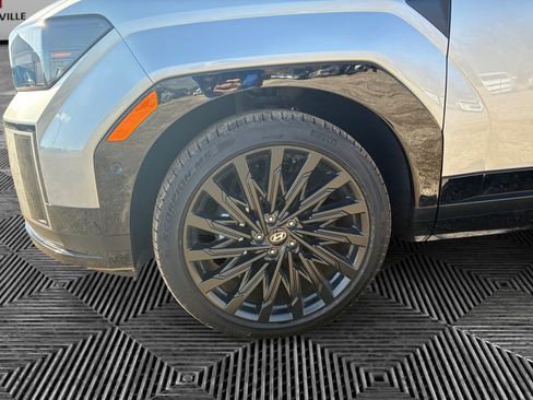 Used 2025 Hyundai Santa Fe Calligraphy image 16