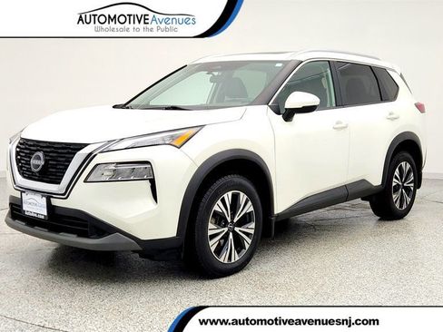 Used 2022 Nissan Rogue SV w/ SV Premium Package image 1