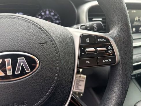 Used 2019 Kia Sorento LX image 25