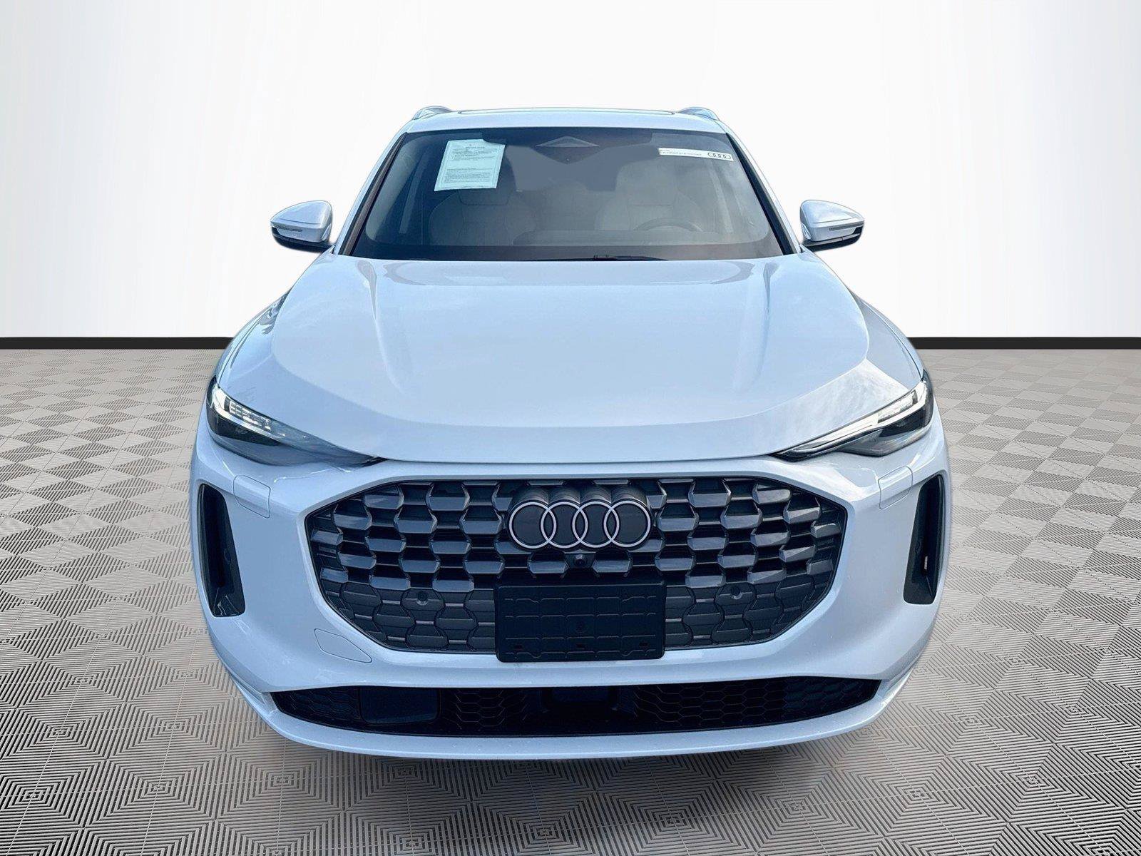 Used 2025 Audi Q5 Premium Plus AWD/4WD image 2
