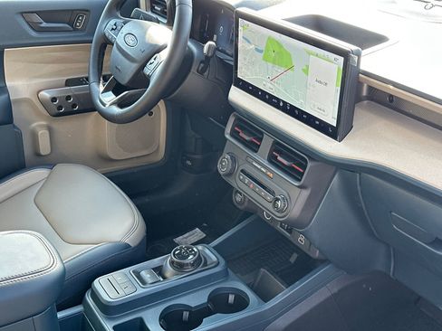 New 2025 Ford Maverick Lariat w/ 4K Tow Package image 9