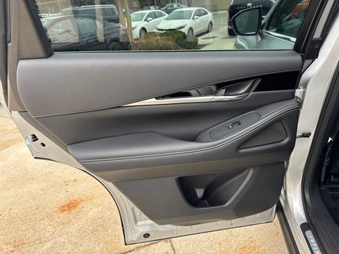 Used 2023 INFINITI QX60 Pure image 22