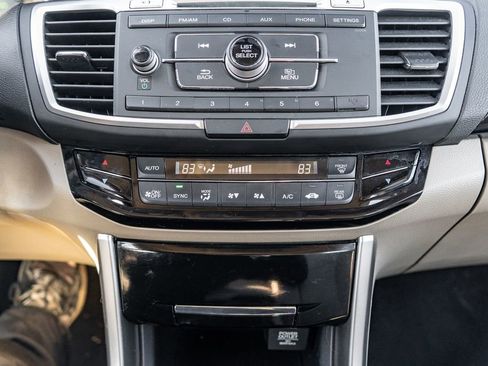 Used 2017 Honda Accord LX image 27