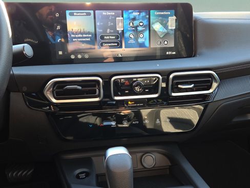 New 2026 Nissan Sentra SV image 18