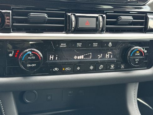 New 2025 Nissan Pathfinder SL image 23