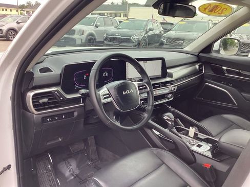 Certified 2024 Kia Telluride S w/ S Sunroof Package AWD/4WD image 14