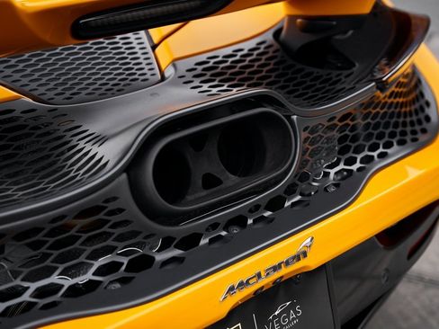 Used 2024 McLaren 750S image 14