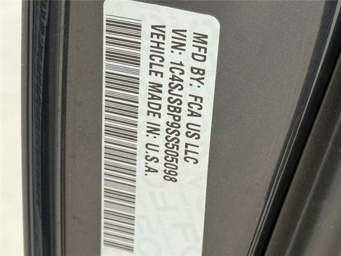 New 2025 Jeep Wagoneer L Series II AWD/4WD image 28