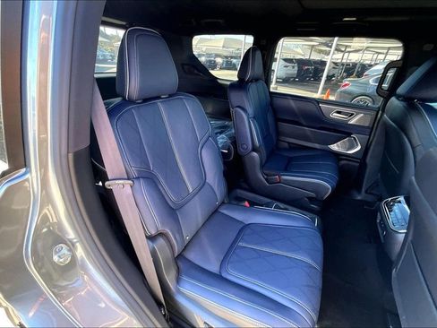 New 2026 INFINITI QX80 4WD image 18