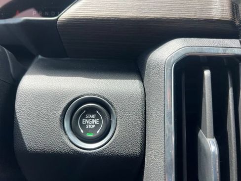Used 2025 GMC Acadia Denali w/ LPO, Floor Liner Package AWD/4WD image 33