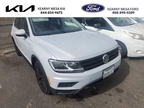 Used 2019 Volkswagen Tiguan SE AWD/4WD image 1