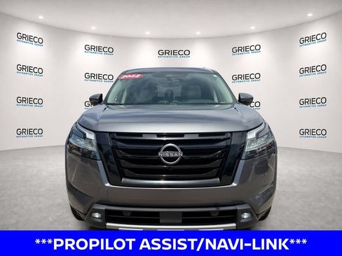 Certified 2022 Nissan Pathfinder SL w/ SL Black Package AWD/4WD image 2