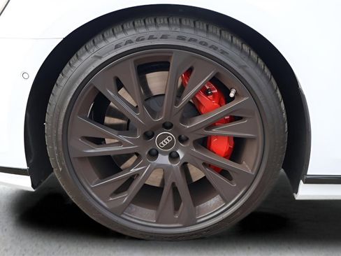 Used 2025 Audi S8 w/ Executive Package image 9