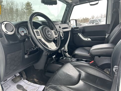 Used 2014 Jeep Wrangler Polar Edition image 24