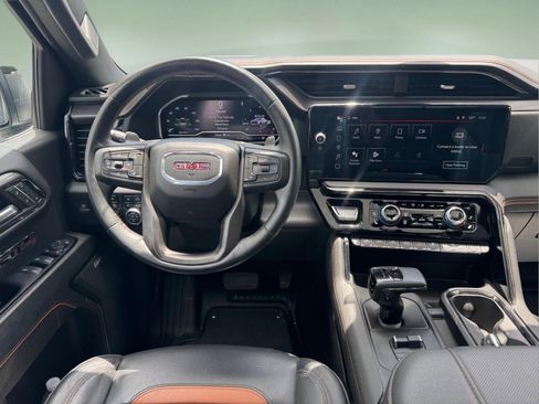 Used 2024 GMC Sierra 1500 AT4 w/ Technology Package AWD/4WD image 16