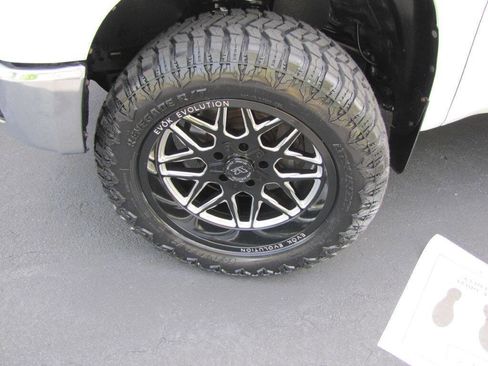 Used 2020 Toyota Tundra SR5 w/ SR5 Upgrade Package AWD/4WD image 35