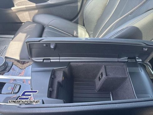 Used 2022 BMW 530i xDrive 530i xDrive w/ M Sport Package image 37