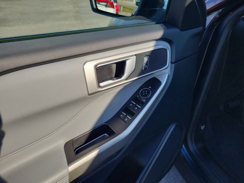 Certified 2023 Ford Explorer XLT w/ Equipment Group 202A image 6