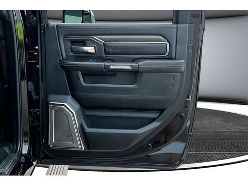 Used 2020 RAM 2500 Limited AWD/4WD image 44