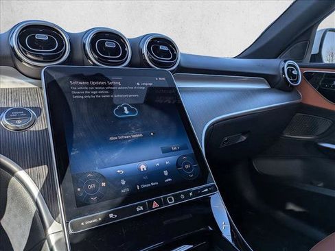 Certified 2025 Mercedes-Benz C 300 4MATIC Sedan image 13