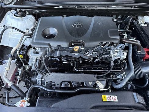 Used 2024 Toyota Camry SE image 31