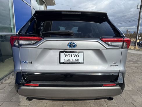 Used 2023 Toyota RAV4 SE image 5