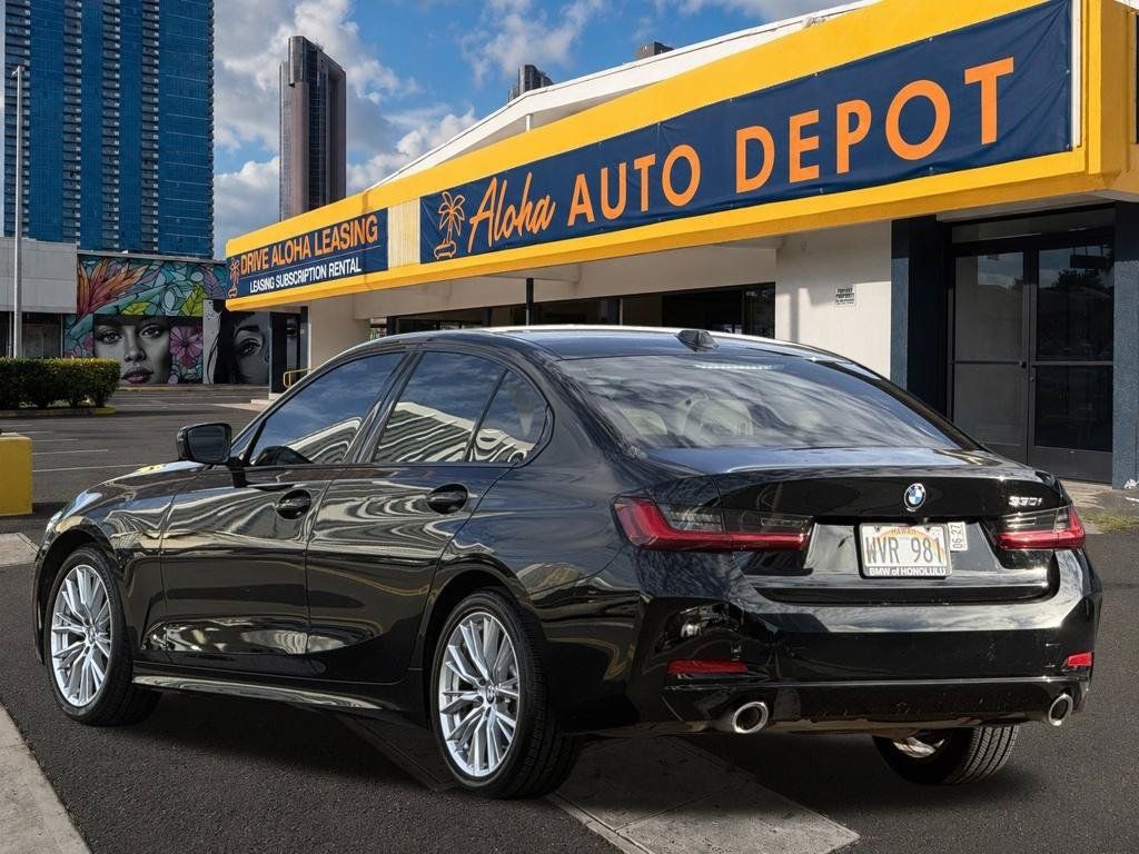 Used 2023 BMW 330i Sedan RWD image 3