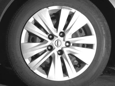 Used 2025 Nissan Sentra S FWD image 12