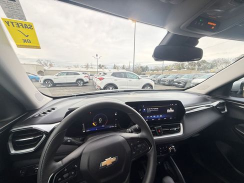 Used 2025 Chevrolet TrailBlazer LT image 33