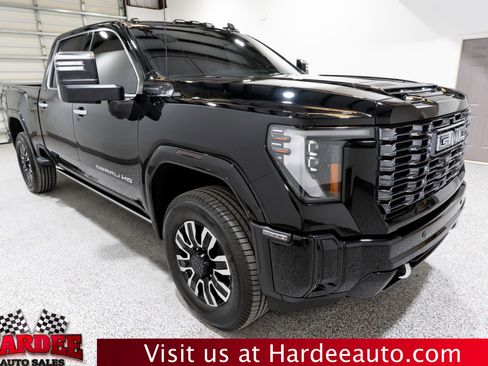 Used 2026 GMC Sierra 2500 Denali Ultimate AWD/4WD image 6