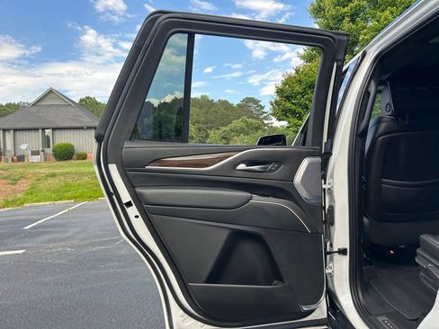 Used 2023 Cadillac Escalade Sport Platinum w/ Heavy-Duty Trailer Package AWD/4WD image 59