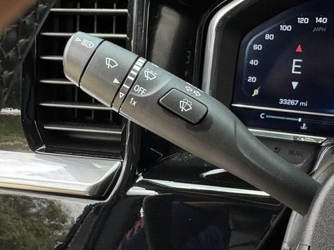 Used 2023 Chevrolet Silverado 1500 LTZ AWD/4WD image 23