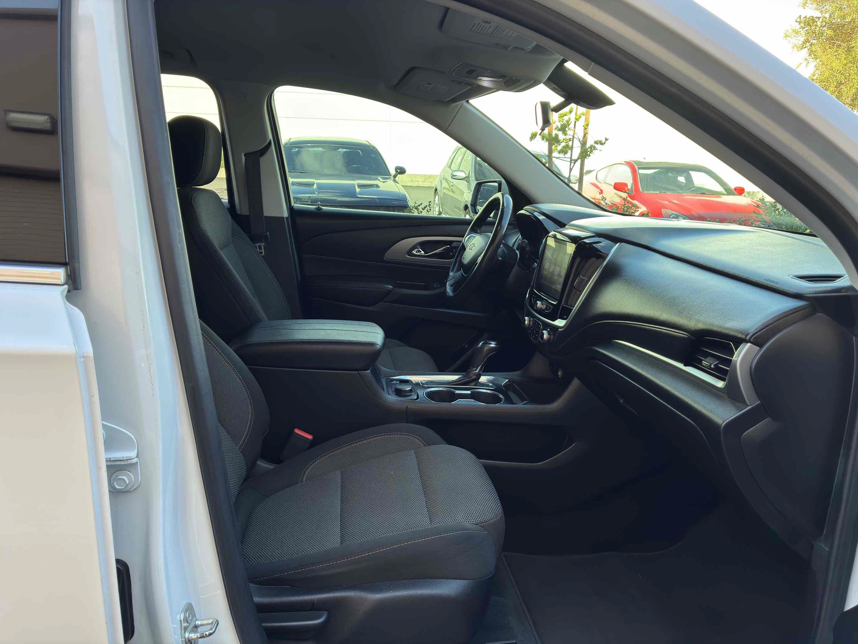 Used 2019 Chevrolet Traverse LT FWD image 44
