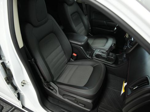 Used 2019 GMC Canyon All Terrain w/ Trailering Package AWD/4WD image 18