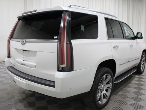 Used 2018 Cadillac Escalade Premium Luxury image 30