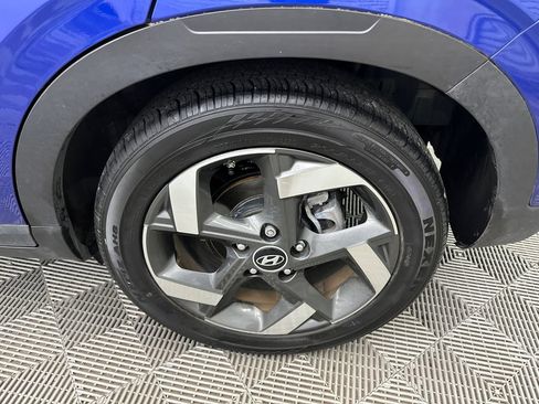 Used 2023 Hyundai Venue Limited w/ Cargo Package FWD image 19