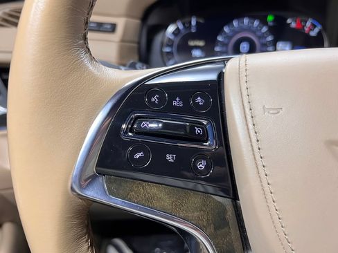 Used 2020 Cadillac Escalade Platinum AWD/4WD image 30