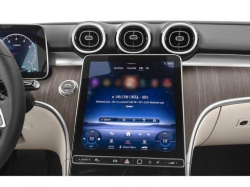 Used 2025 Mercedes-Benz C 300 Sedan w/ Winter Package image 10