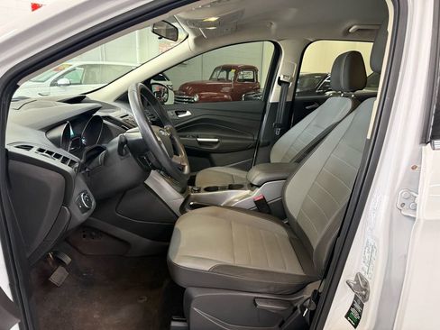 Used 2016 Ford Escape SE image 11