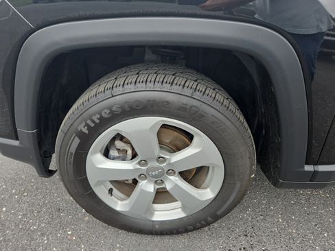 Used 2019 Jeep Compass Latitude w/ Cold Weather Group AWD/4WD image 27