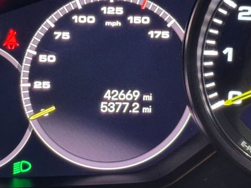 Used 2022 Porsche Cayenne E-Hybrid image 14