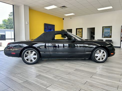 Used 2002 Ford Thunderbird RWD image 5