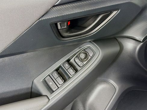 Used 2025 Subaru Crosstrek 2.0i Premium image 20